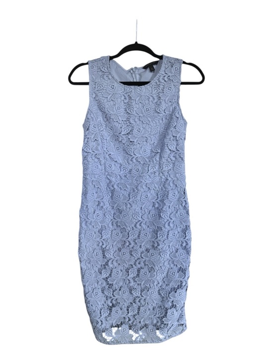 Banana Republic Dresses & Skirts - Banana Republic Lace Sheath Dress - Periwinkle (Size 6)
